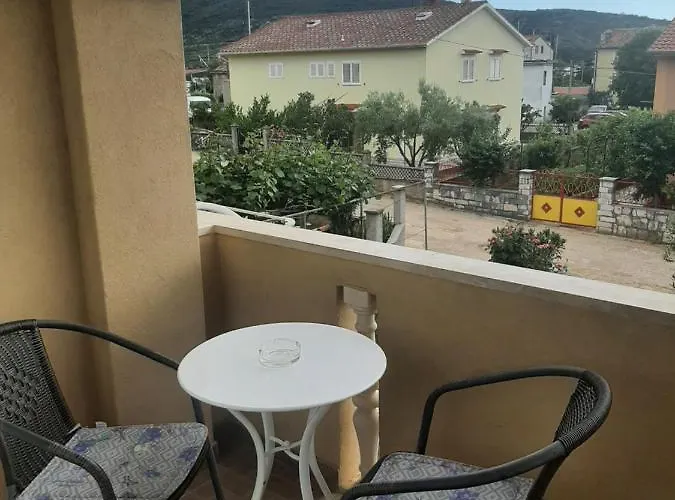 Eta 3* Cres
