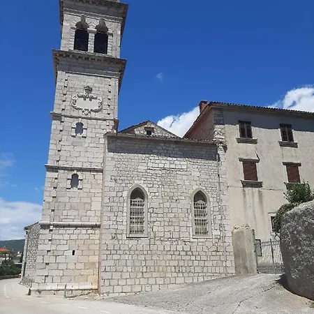 בית הארחה Eta