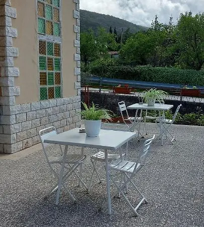 בית הארחה Eta 3*